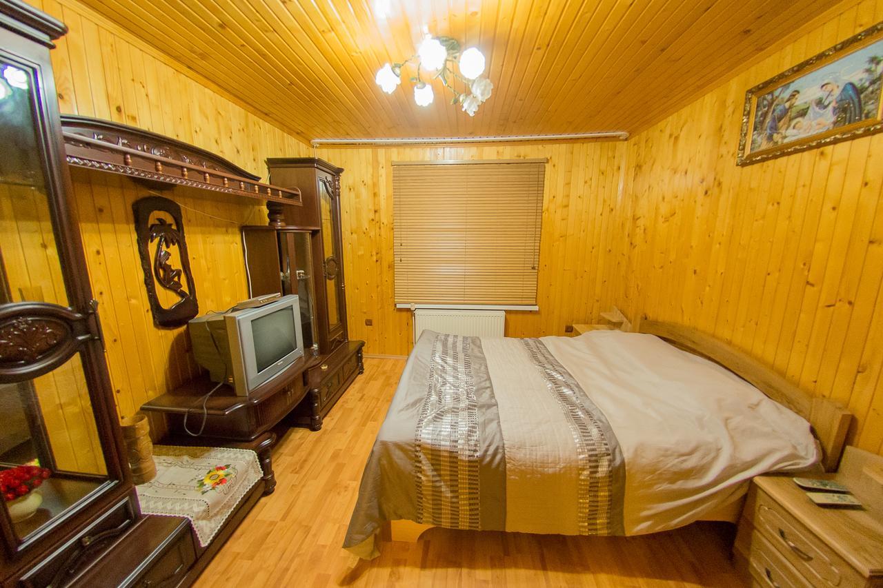 Guest House Suzirya Karpat Yaremche Exterior photo