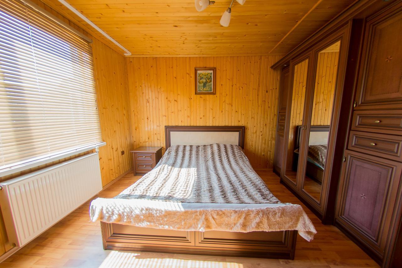 Guest House Suzirya Karpat Yaremche Exterior photo